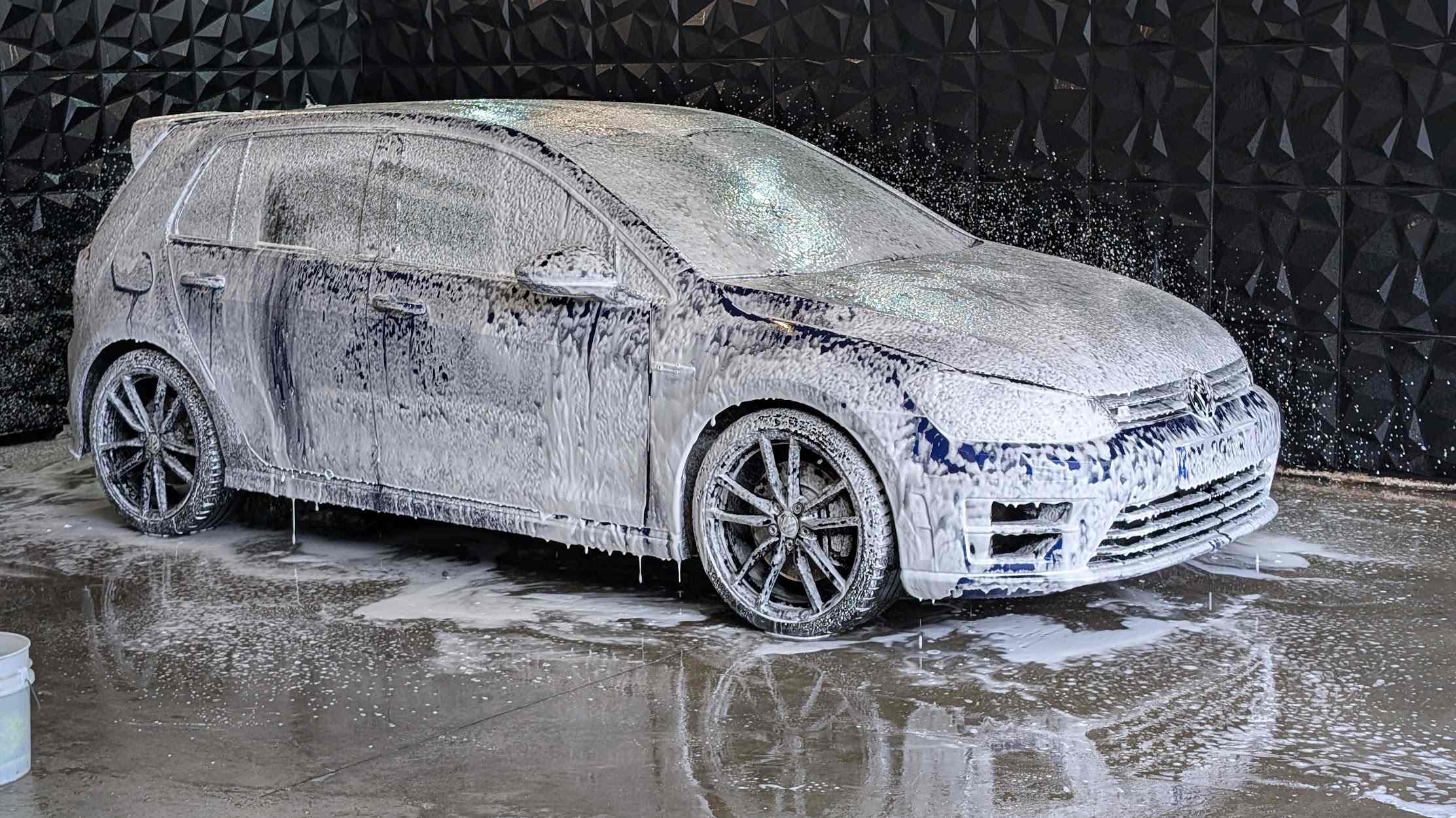 lavage auto à la main Clermont-Ferrand Top Reflet